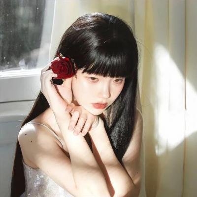 眼里余光都是你